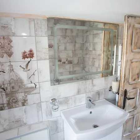 Angelovi Holiday home *