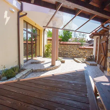 Holiday home Angelovi