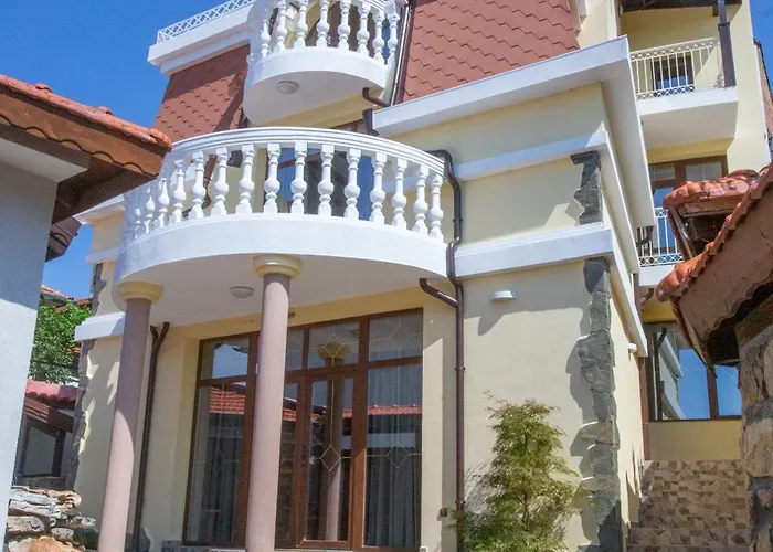 Angelovi * Weliko Tarnowo